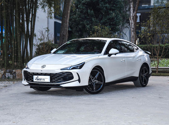Chinese MG Long Range Car MG 7 carburant essence nouvelle voiture à essence