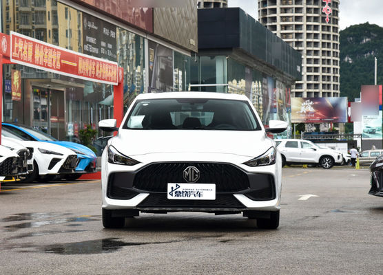 2024 Export compétitif Luxe MG Electric Car MG 5 High Speed Benzine Benzine voiture à combustible