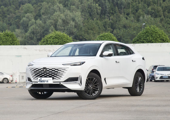 Une voiture neuve de haute qualité