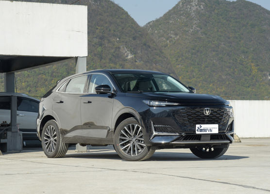 Une voiture de sport compétitive à essence Chang An Ev Changan Uni-K