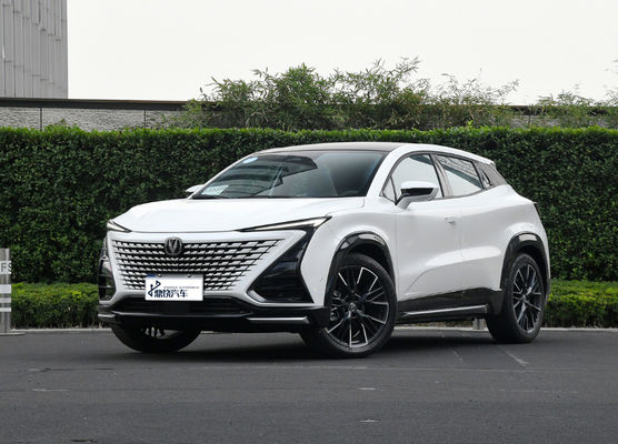 En bon état, de haute qualité, sport Changan UNI-T, pour adultes, personnel, 1,5 litre à essence, nouveau SUV.