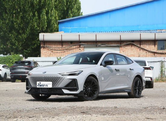 Concurrentiel Export Import Changan UNI-V de luxe à grande vitesse Limousine à essence Nouvelle voiture