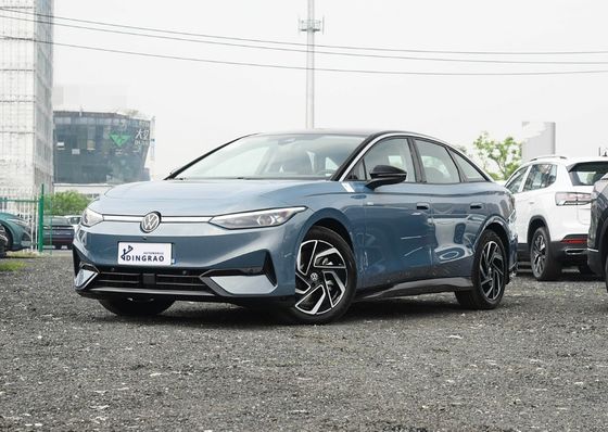 Voiture électrique à hayon 5 places avec moteur synchrone à aimant permanent de 150 kW